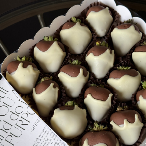 Красивый десерт - кондитерская SoloName в Комсомольск-на-Амуре заказать торт десерт пирожное онлайн